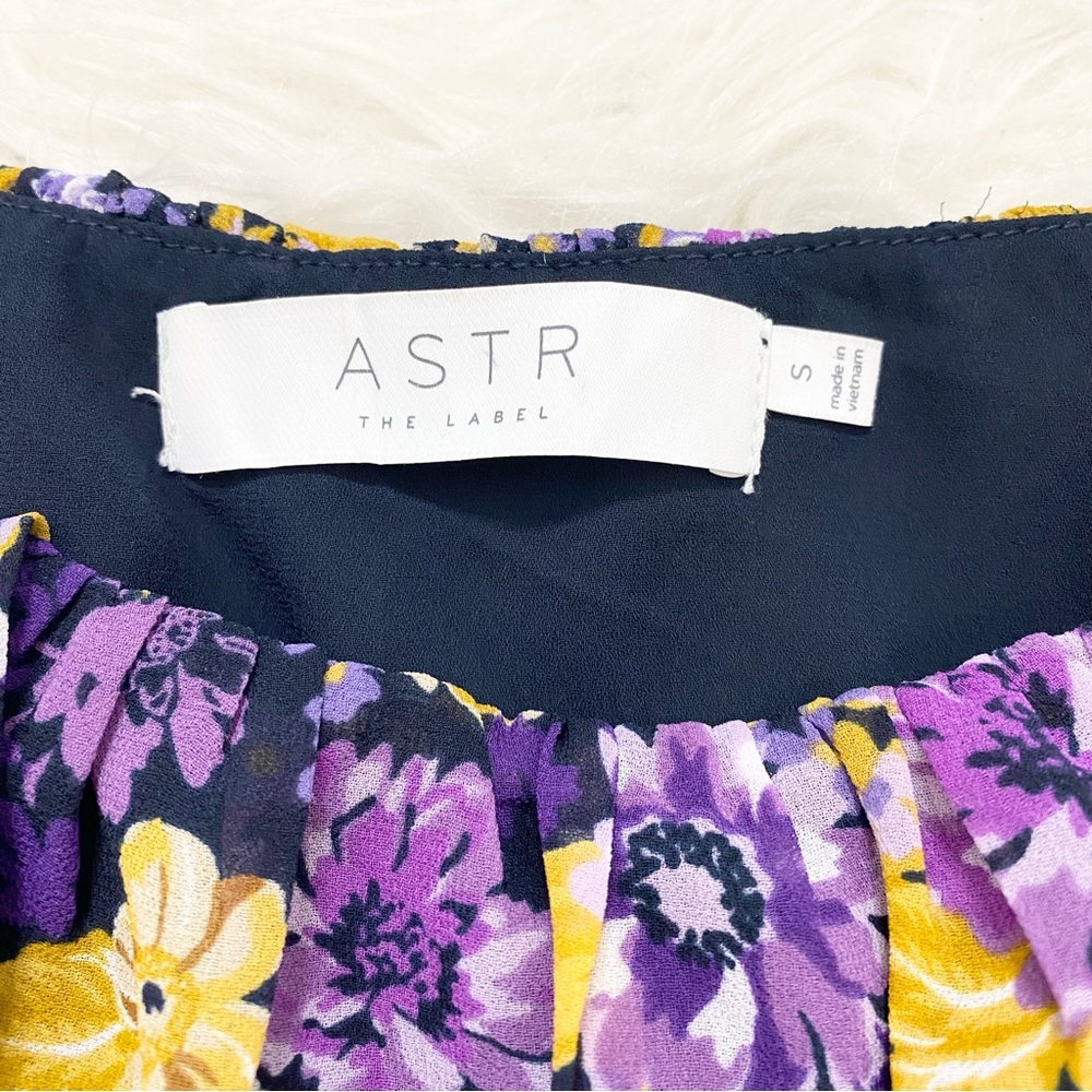 ASTR Floral Long Sleeve Blouse - Picture 4 of 4